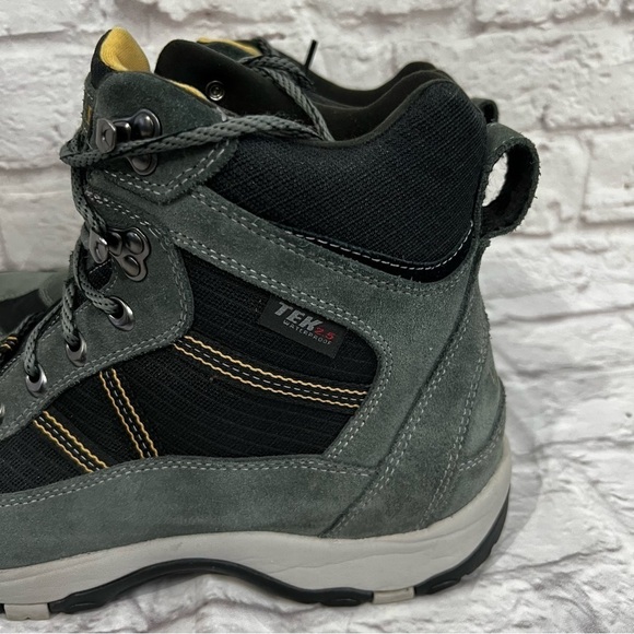 L.L. Bean Men's Primaloft Waterproof Gray Black Lace Up Hiking Boots 9 medium - Picture 2 of 13